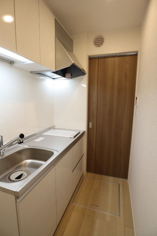 �y�L�b�`���z�@