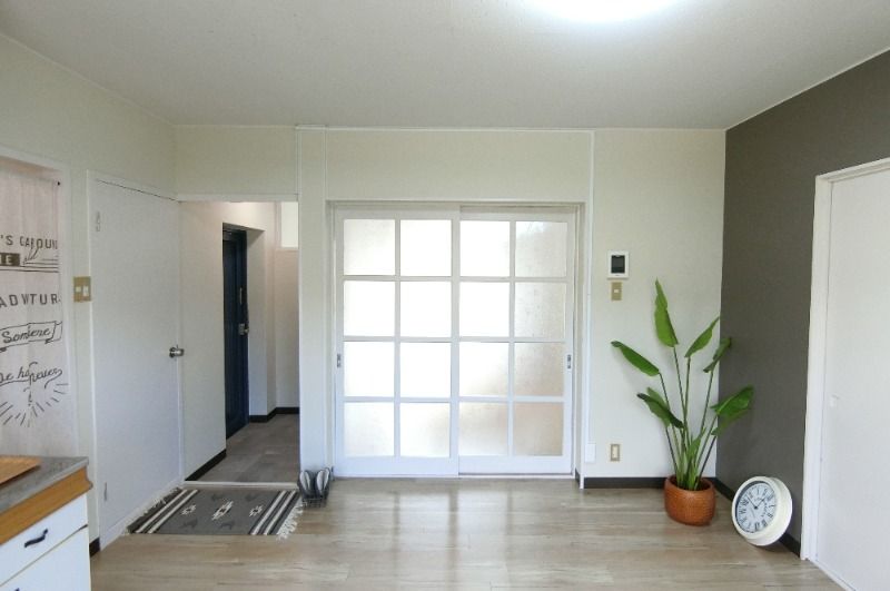 �y�����E���r���O�z�@���f�����[��