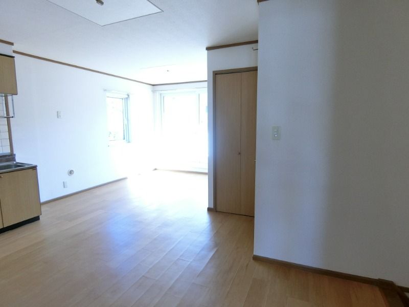 �y�����E���r���O�z�@