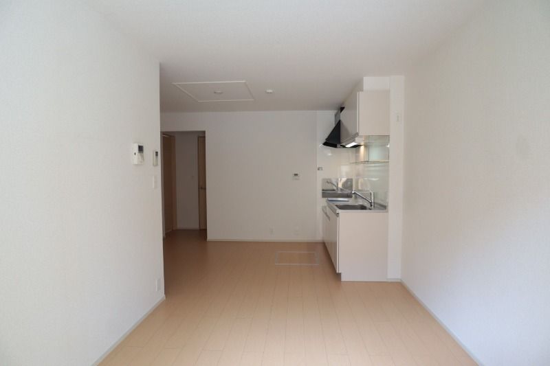 �y�����E���r���O�z�@