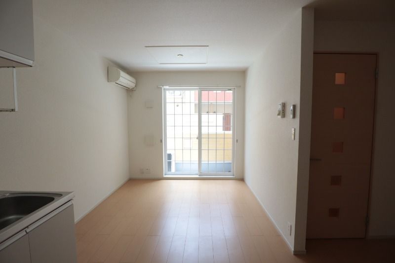 �y���ԁE���r���O�z�@