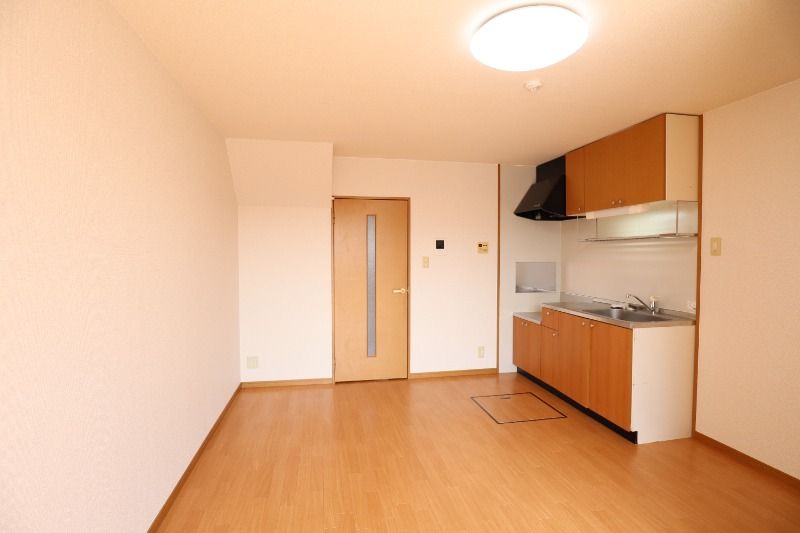 �y���ԁE���r���O�z�@