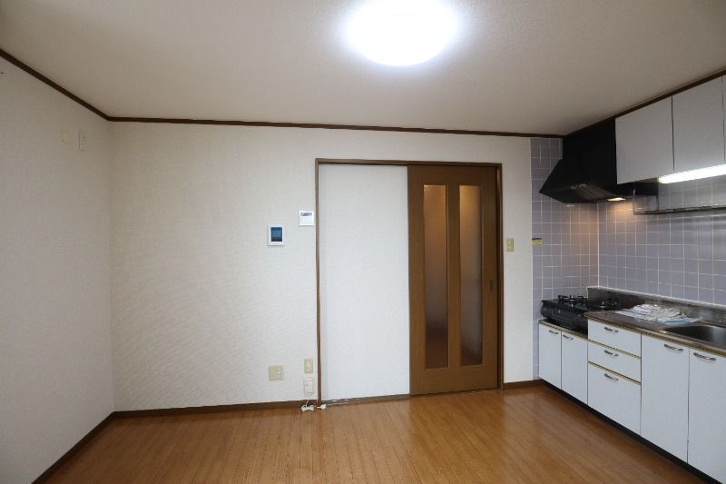 �y�����E���r���O�z�@