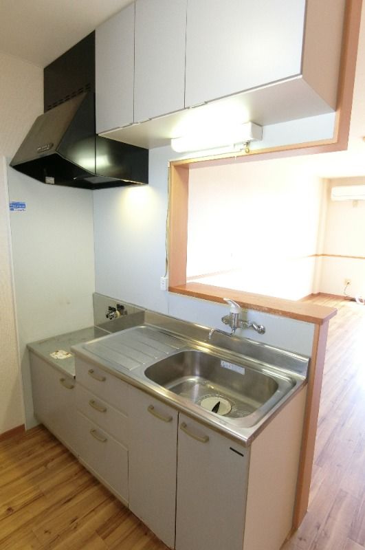 �y�L�b�`���z�@