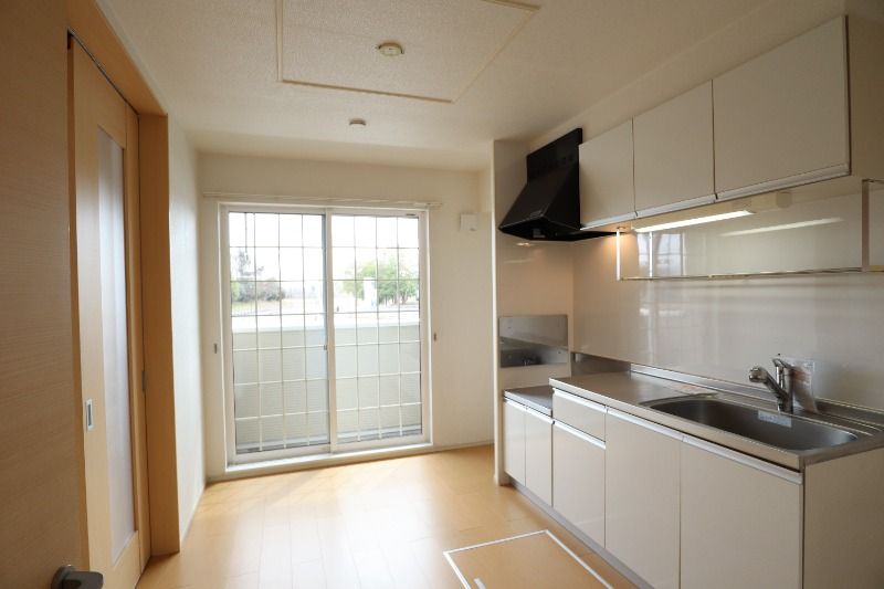 �y���ԁE���r���O�z�@