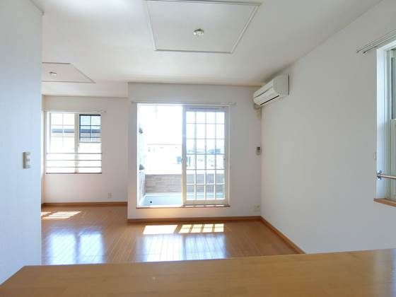 �y���ԁE���r���O�z�@