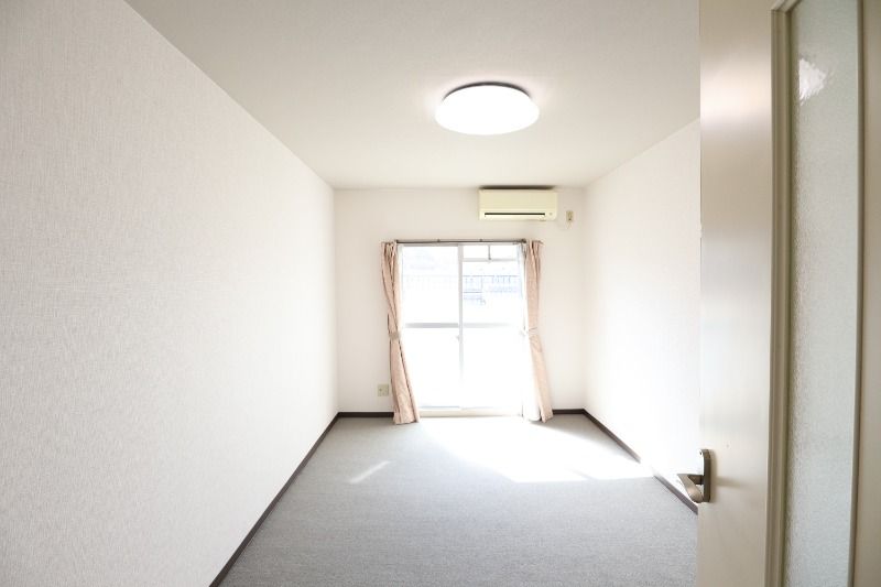 �y���ԁE���r���O�z�@