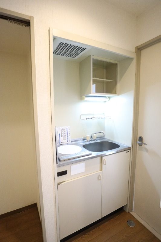 �y�L�b�`���z�@