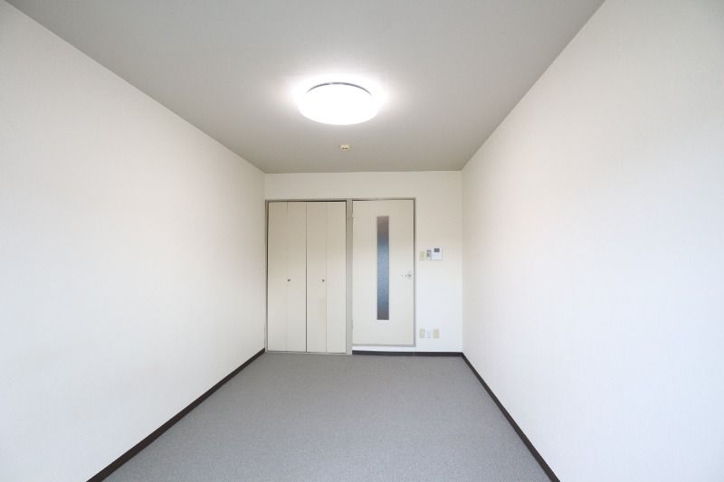 �y���ԁE���r���O�z�@