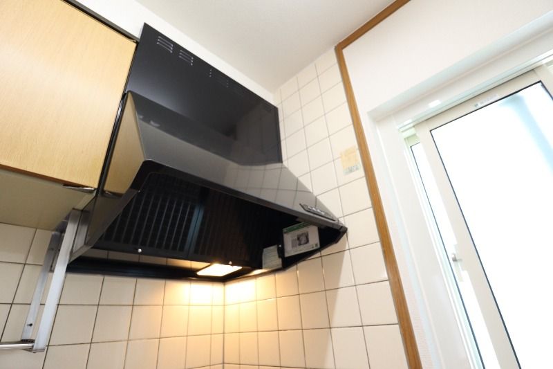 �y���̑��ݔ��z�@�L�b�`�����C��