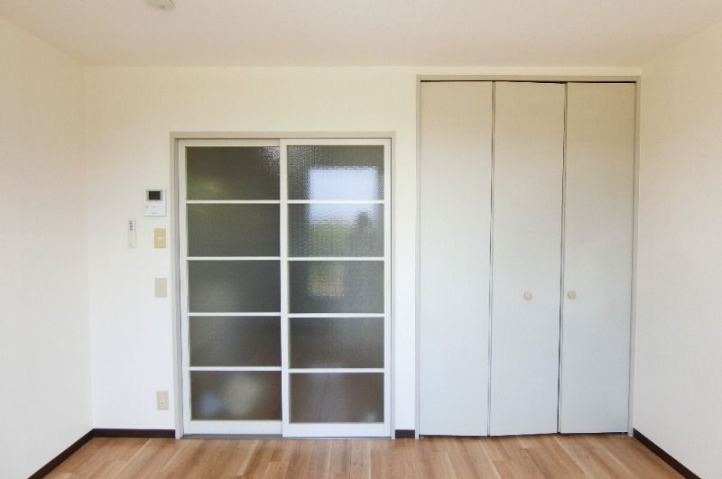 �y�����E���r���O�z�@