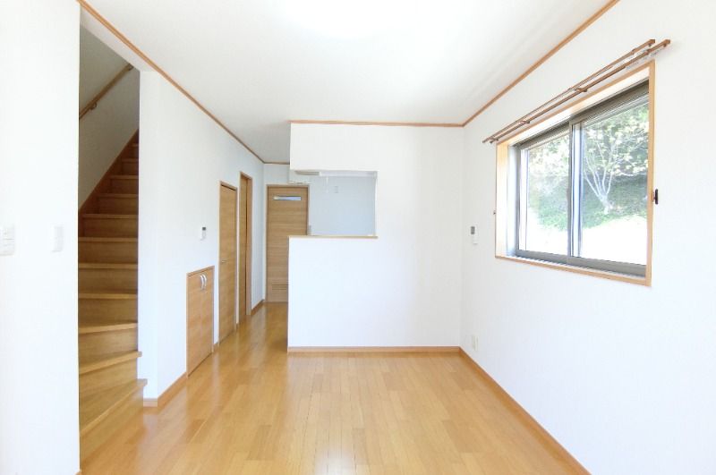 �y�����E���r���O�z�@