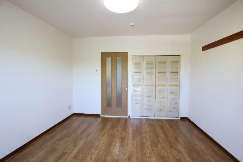 �y�����E���r���O�z�@