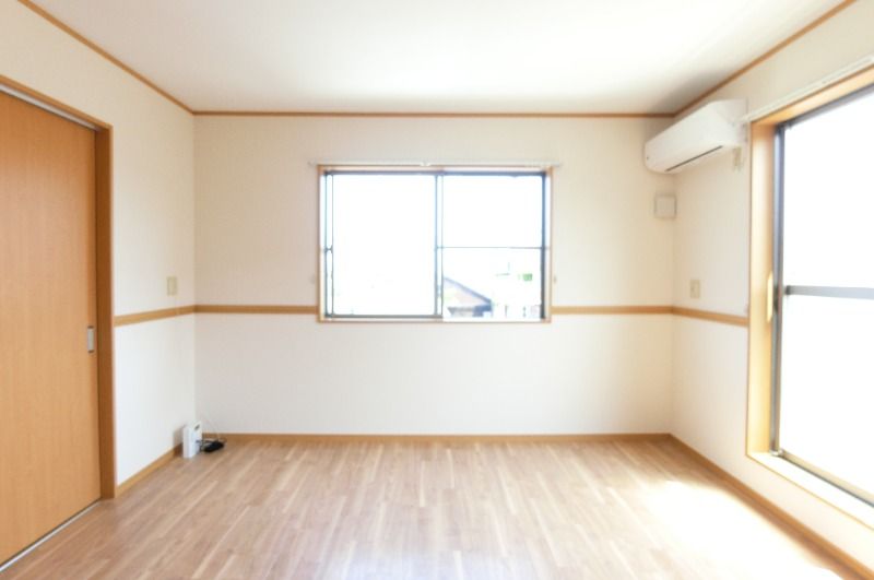 �y���ԁE���r���O�z�@