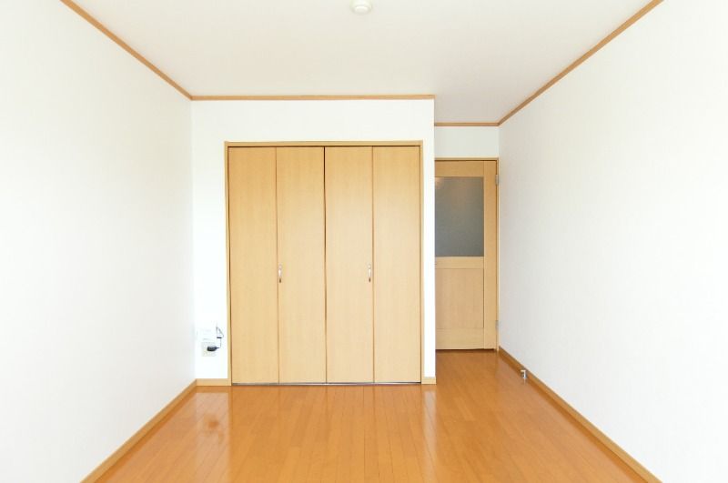 �y�����E���r���O�z�@