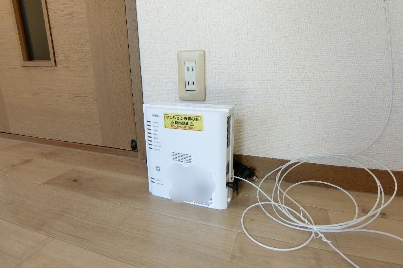 �y���̑��ݔ��z�@����WiFi
