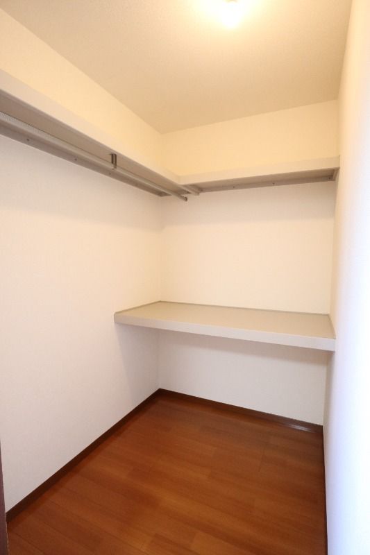 �y���[�z�@�E�H�[�N�C���N���[�[�b�g