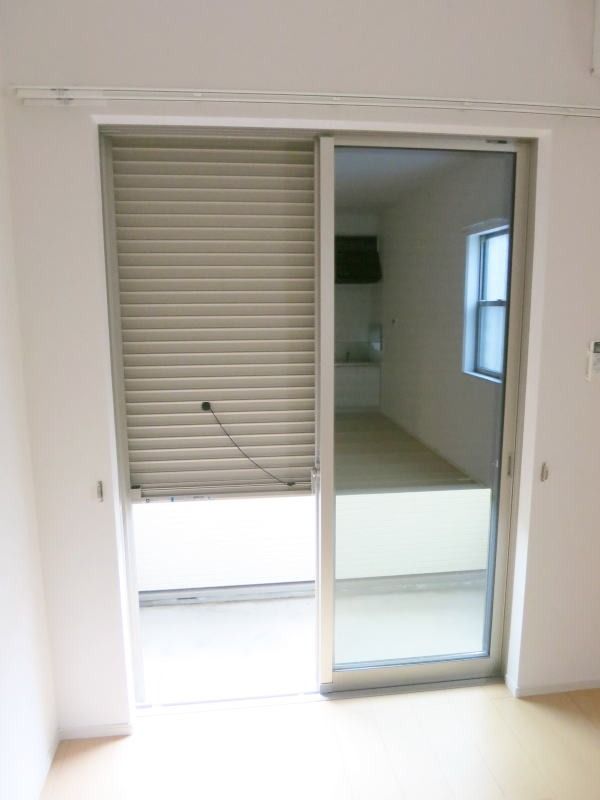 �y���̑��z�@�V���b�^�[