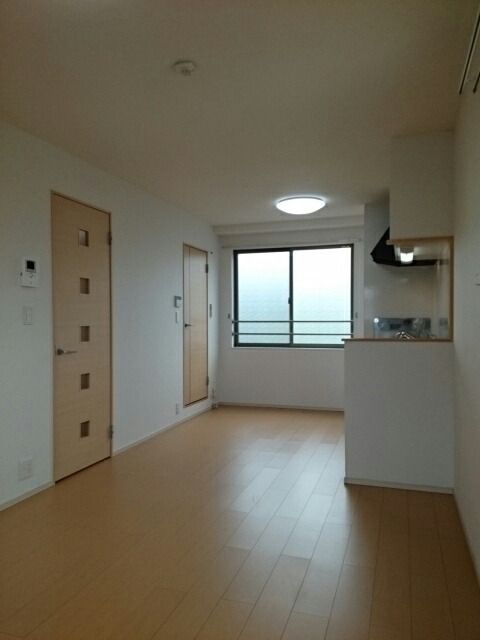 �y���ԁE���r���O�z�@