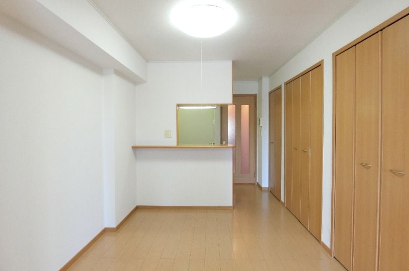 �y�����E���r���O�z�@