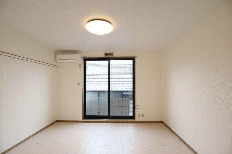 �y���ԁE���r���O�z�@