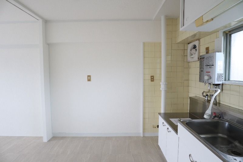 �y�L�b�`���z�@