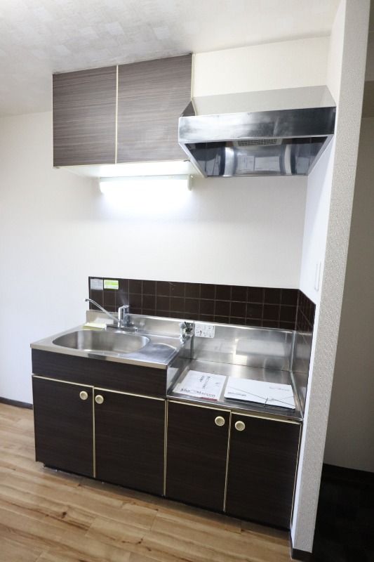 �y�L�b�`���z�@