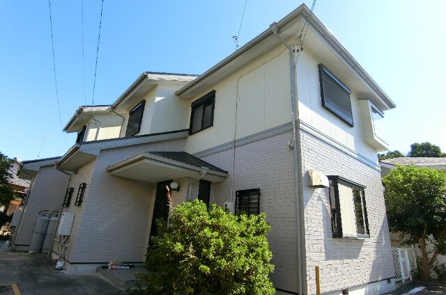 �V�[�Y���n�E�X�̊O��