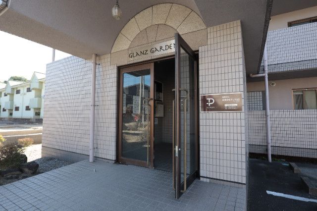 �y�G���g�����X�z�@