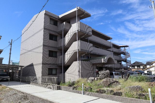 GLANZ GARDEN�̌����O��