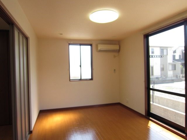 �y���ԁE���r���O�z�@