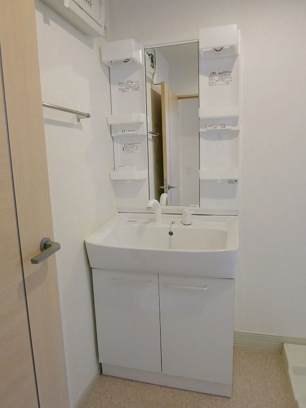 �y���ʏ��z�@