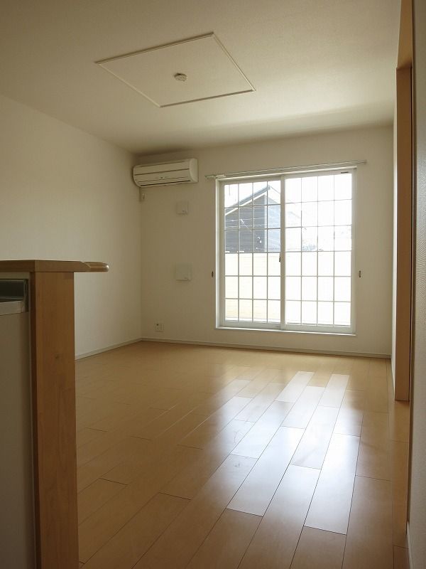 �y���ԁE���r���O�z�@