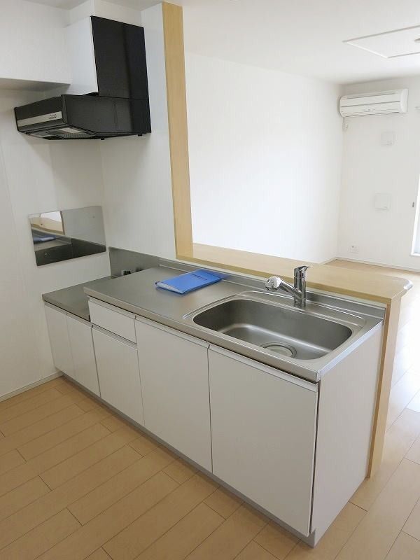 �y�L�b�`���z�@