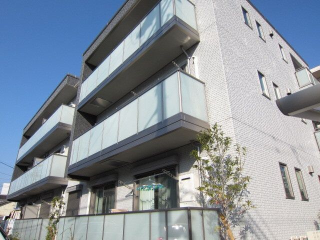 ���t�B�A���g�����̌����O��