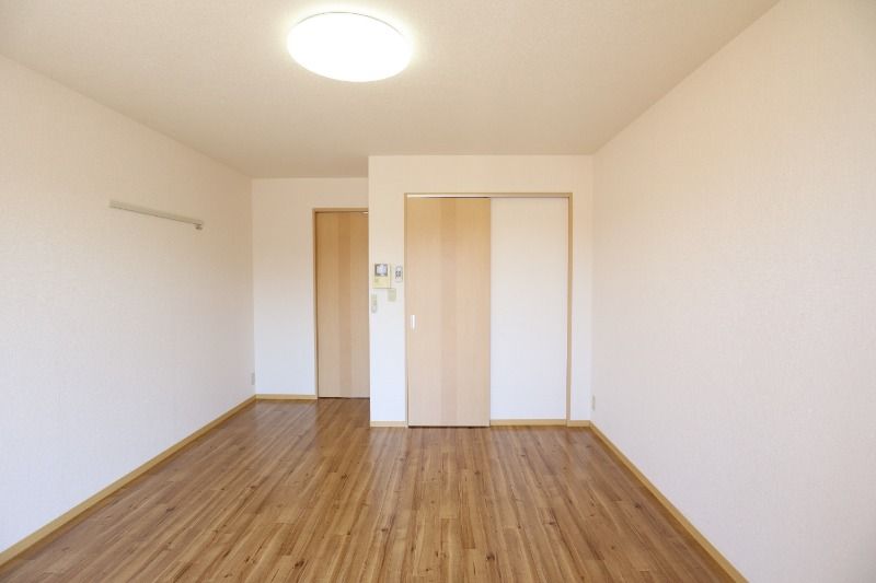 �y�����E���r���O�z�@