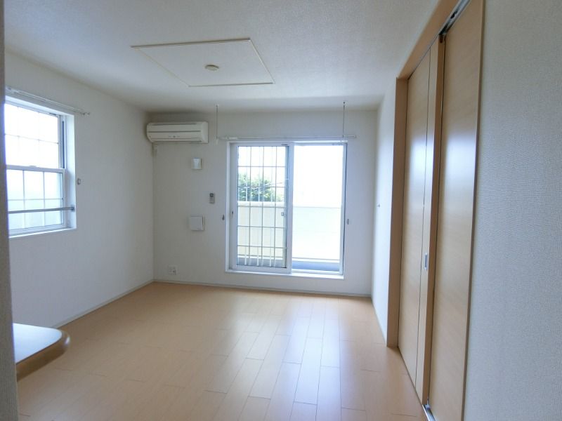 �y���ԁE���r���O�z�@