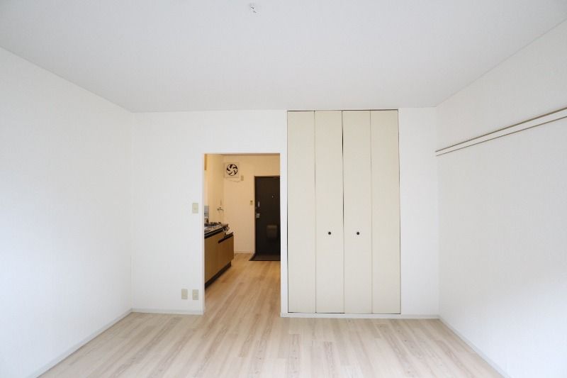 �y�����E���r���O�z�@