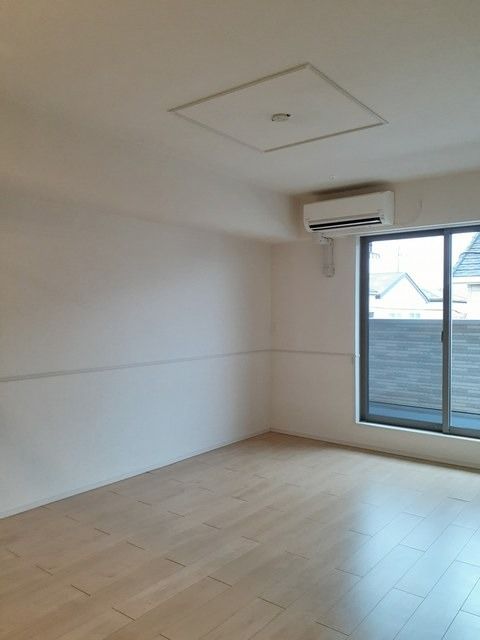 �y���ԁE���r���O�z�@