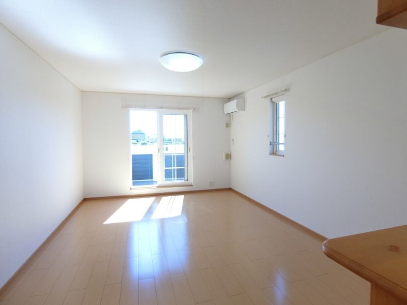 �y���ԁE���r���O�z�@