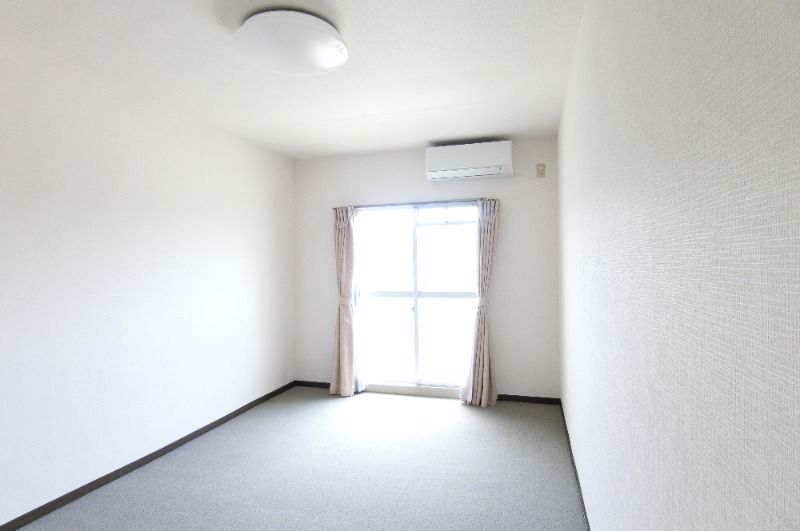 �y���ԁE���r���O�z�@