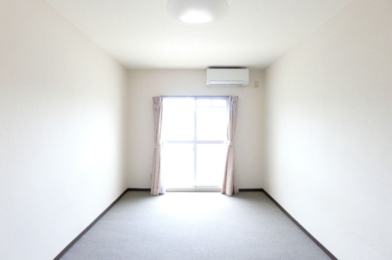 �y���ԁE���r���O�z�@