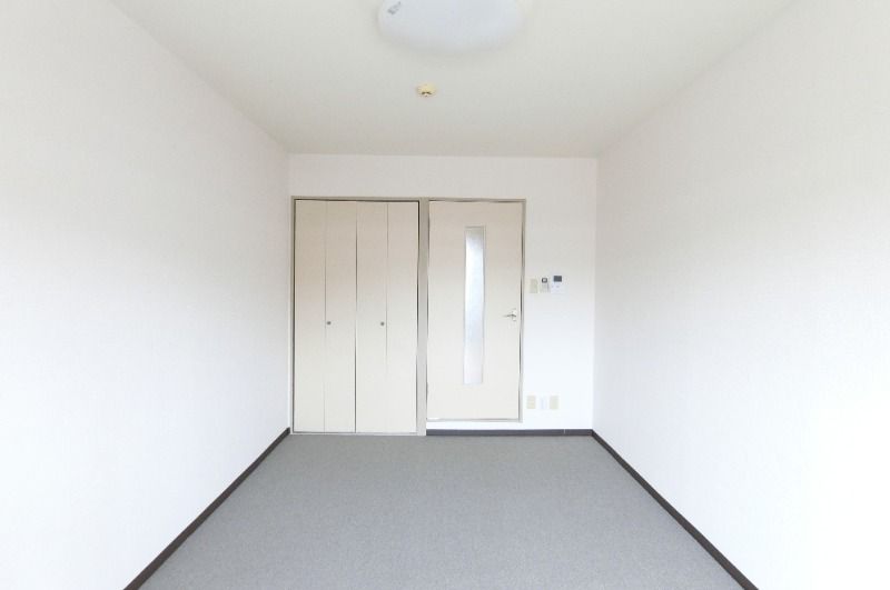 �y�����E���r���O�z�@