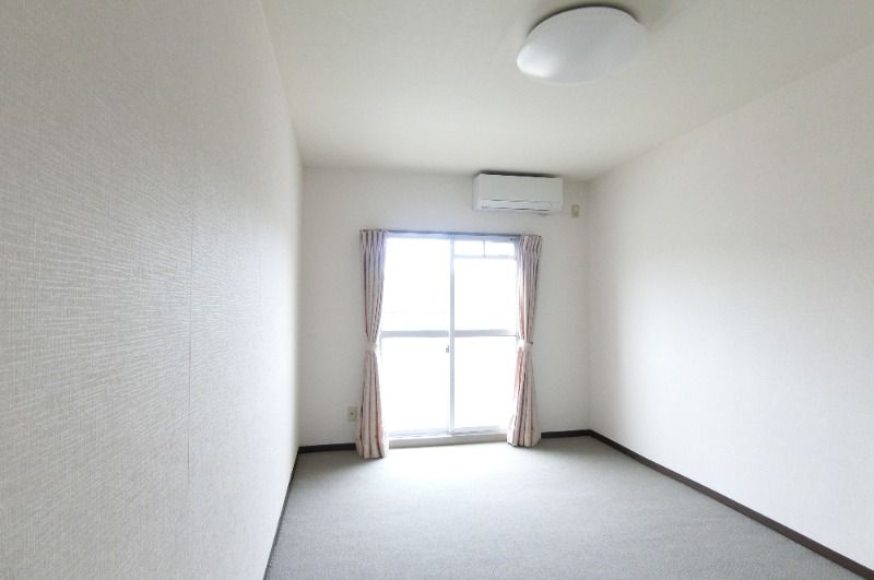 �y���ԁE���r���O�z�@