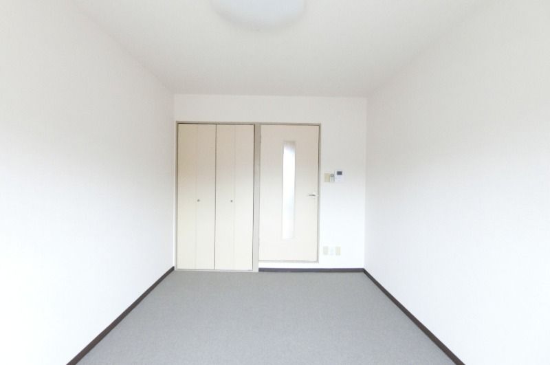 �y�����E���r���O�z�@