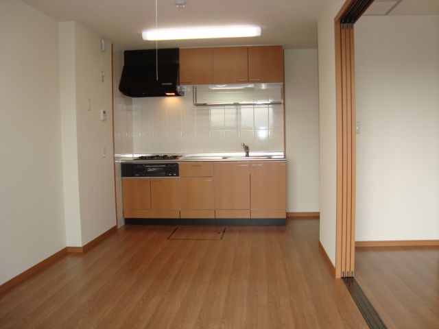 �y���ԁE���r���O�z�@