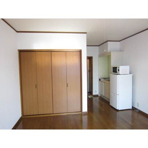 �y���ԁE���r���O�z�@