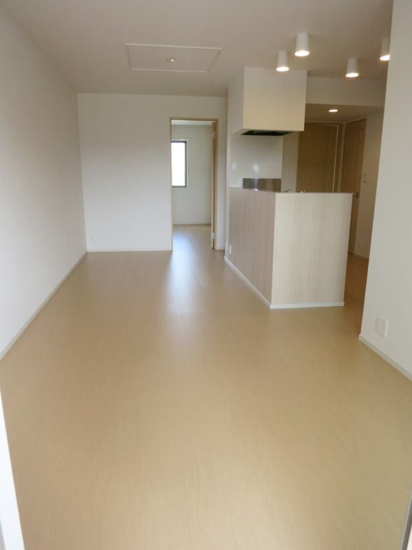 �y�����E���r���O�z�@