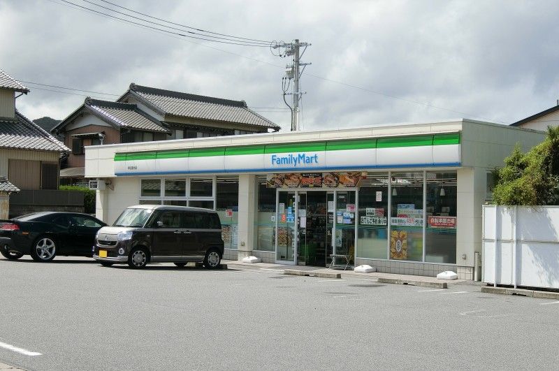 �y���Ӂz�@�t�@�~���[�}�[�g�K�c�H�r�X