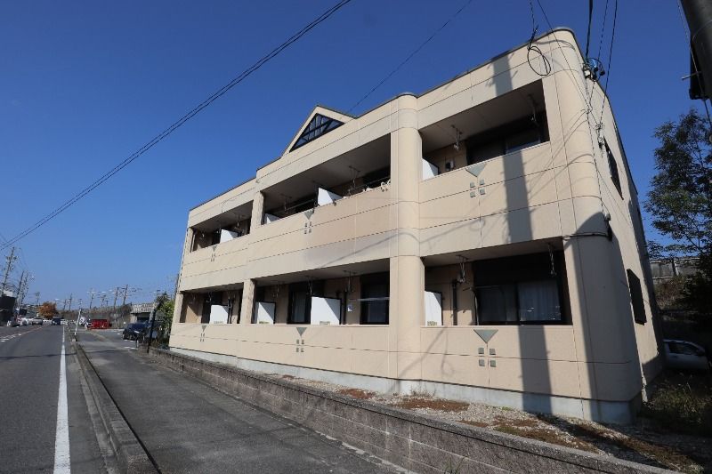 �G���A�[���L��̌����O��